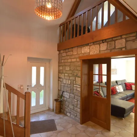 Villa Luxurious In With Sauna And Pool *