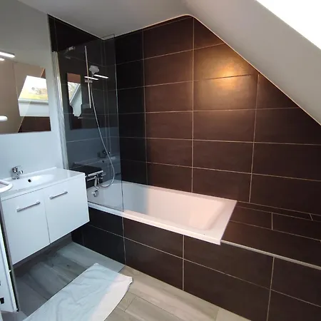 Luxurious With Pool In The Ardennes スタヴロ